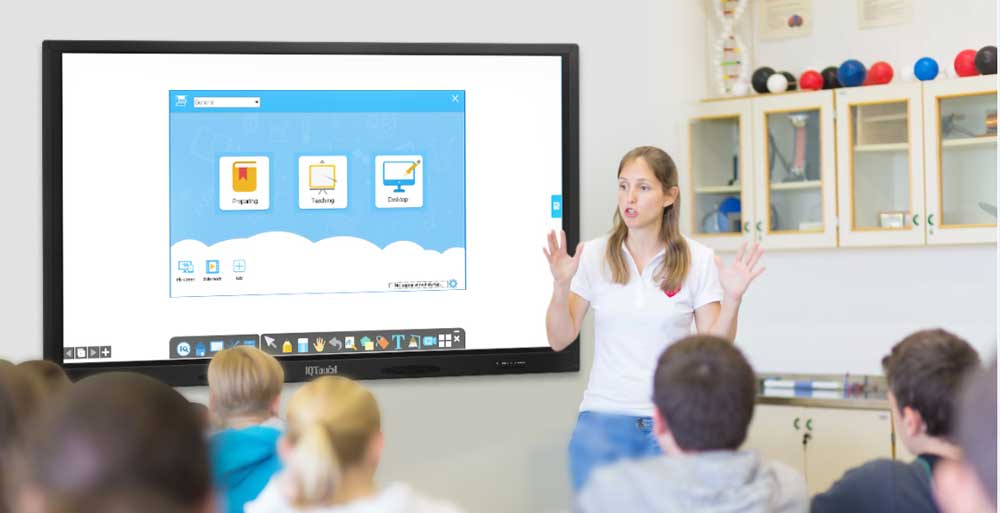 Choose Right Interactive Display for Classroom