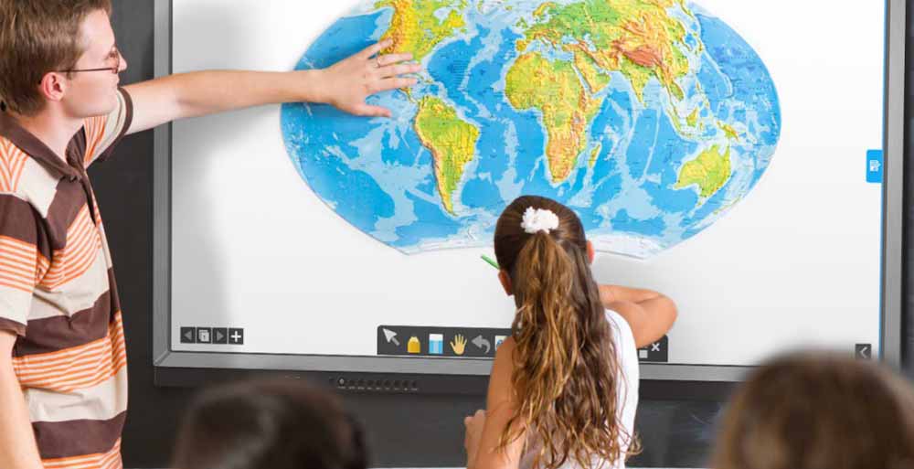 Interactive Touch Screen Displays Brings Interaction and Creativity to the Classroom