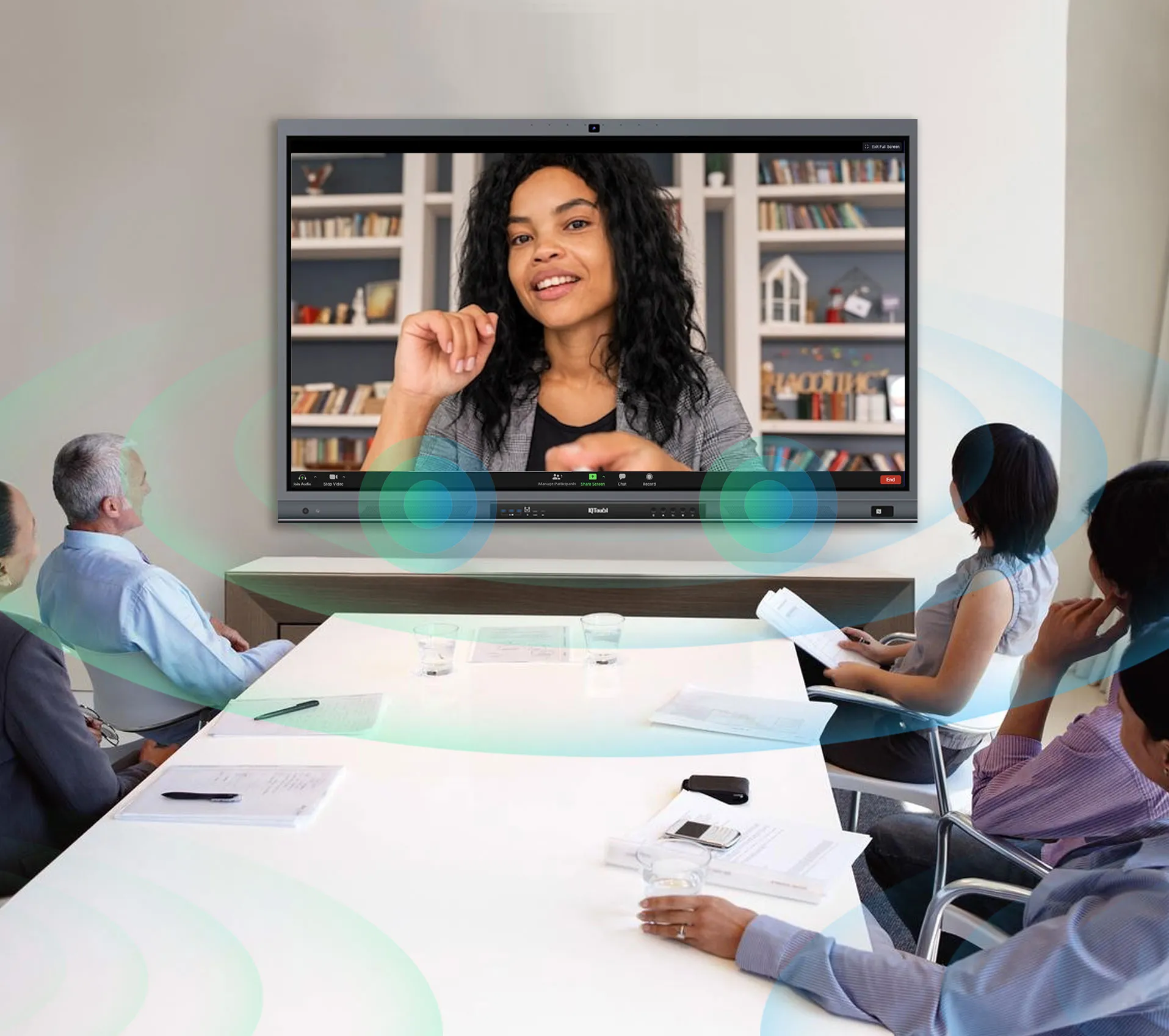 IQTouch QA1300 Pro equips powerful 20W speakers and a 20W subwoofer and 8 array microphones covering an 8-meter voice pickup range, ensuring voice to be covered during the video conferencing